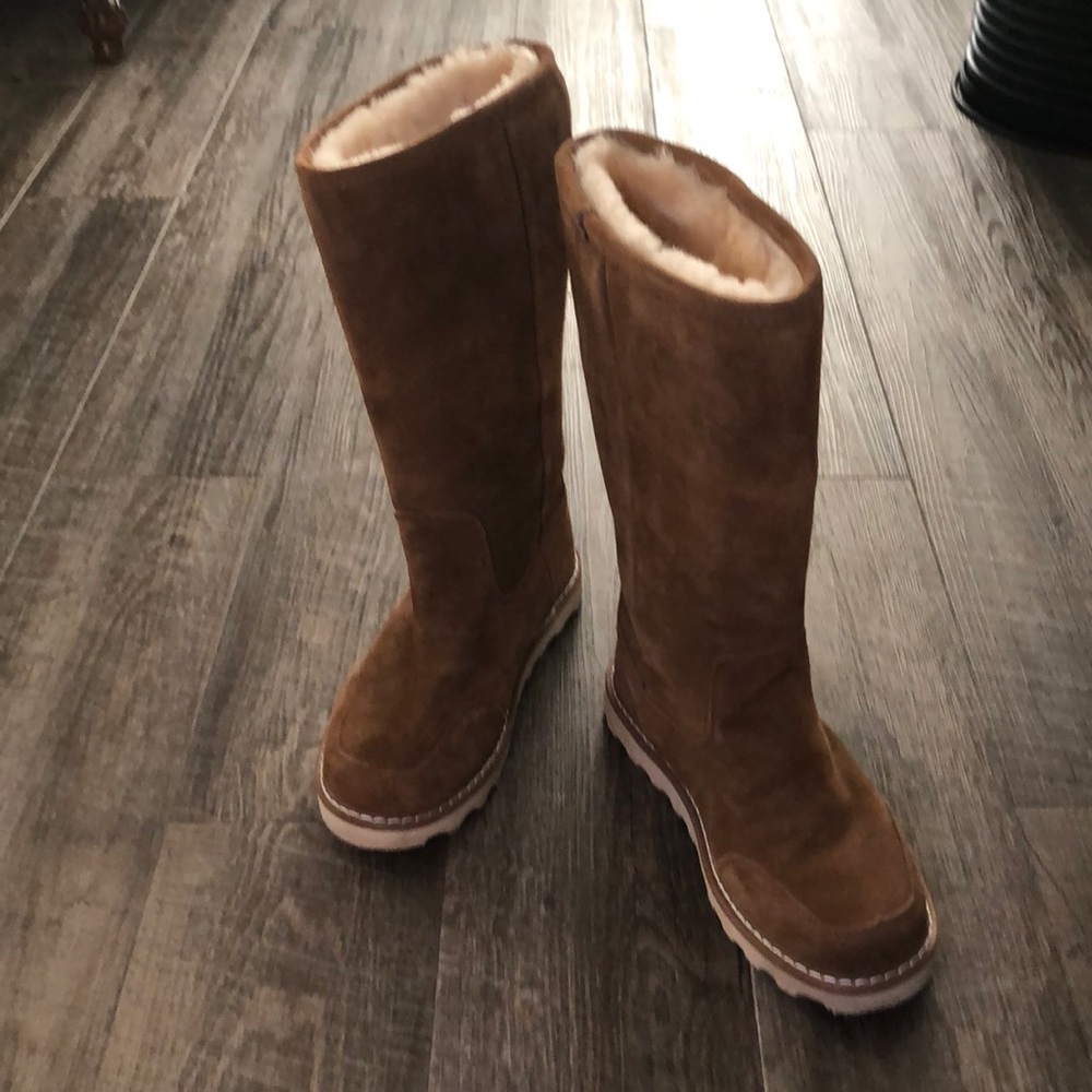 Bear Paw Camel Suede Winter Boots